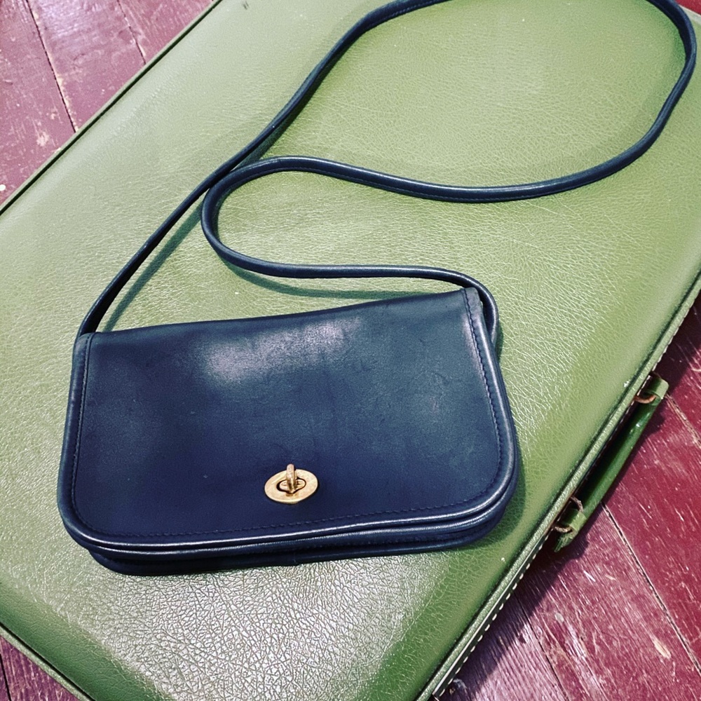 VTG Leather Coach Crossbody